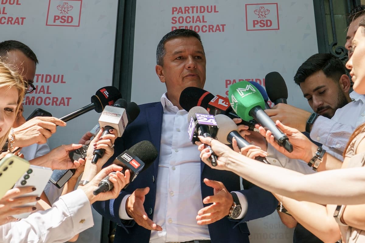 Romanian Social Democrats Face Setback as No-Confidence Vote Shakes Confidence